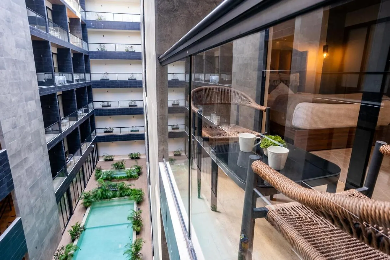 Cozy & Central Apt W/ Rooftop Infinity Pool & Gym Playa del Carmen