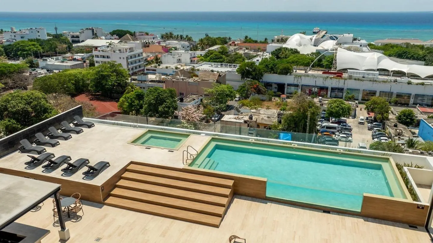 Cozy & Central Apt W/ Rooftop Infinity Pool & Gym Playa del Carmen